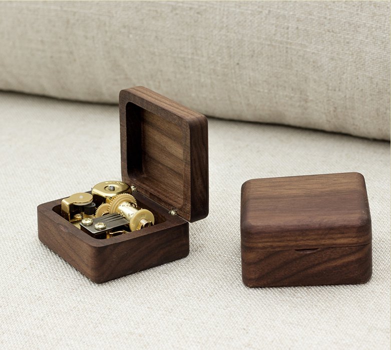 Customized Wooden Music Box - Inspiren-Ezone