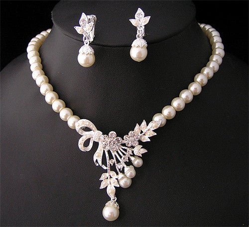 Wedding ladies, bridal ornaments, wedding gowns, pearls, necklaces, earrings, jewelry sets - Inspiren-Ezone